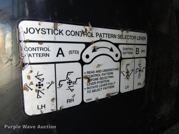 image for item DA3184 2002 Bobcat 331D compact excavator