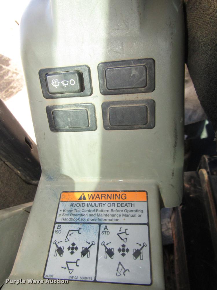 image for item DA3184 2002 Bobcat 331D compact excavator