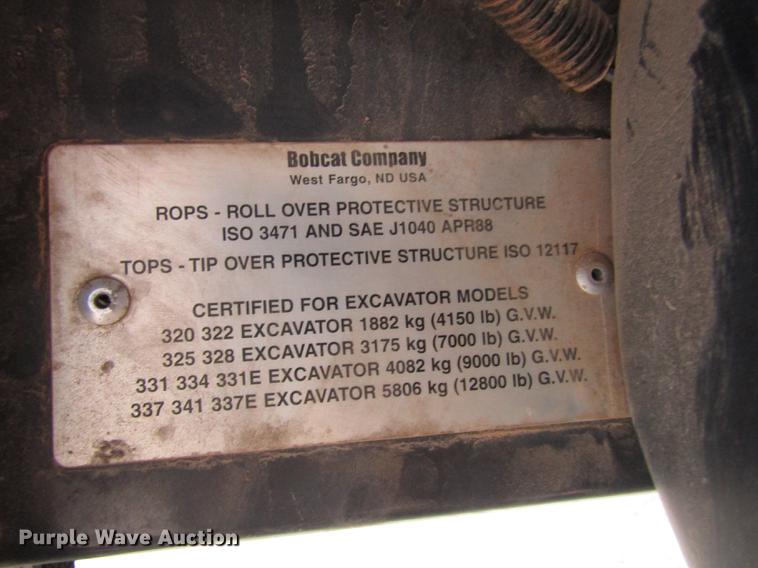 image for item DA3184 2002 Bobcat 331D compact excavator