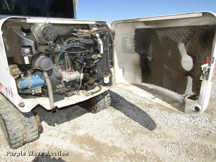 image for item DA3184 2002 Bobcat 331D compact excavator