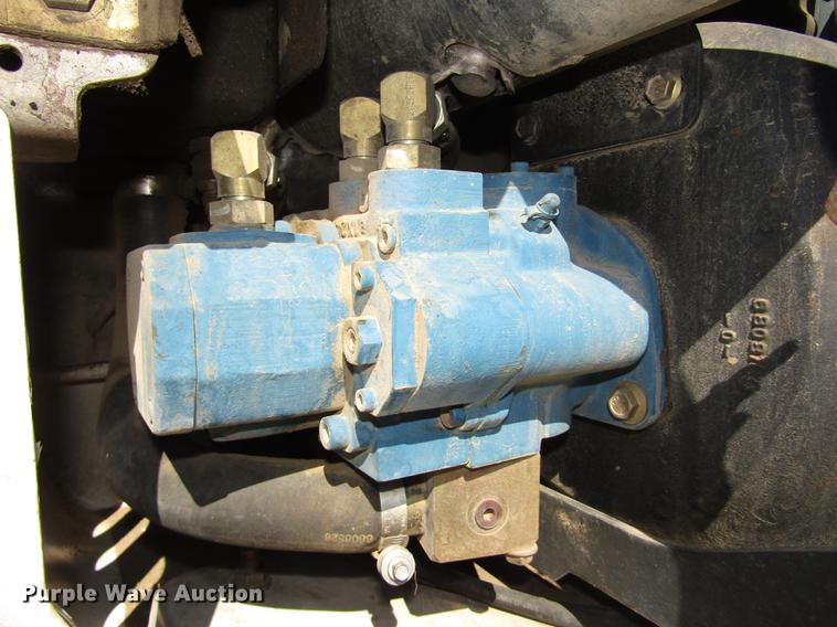 image for item DA3184 2002 Bobcat 331D compact excavator