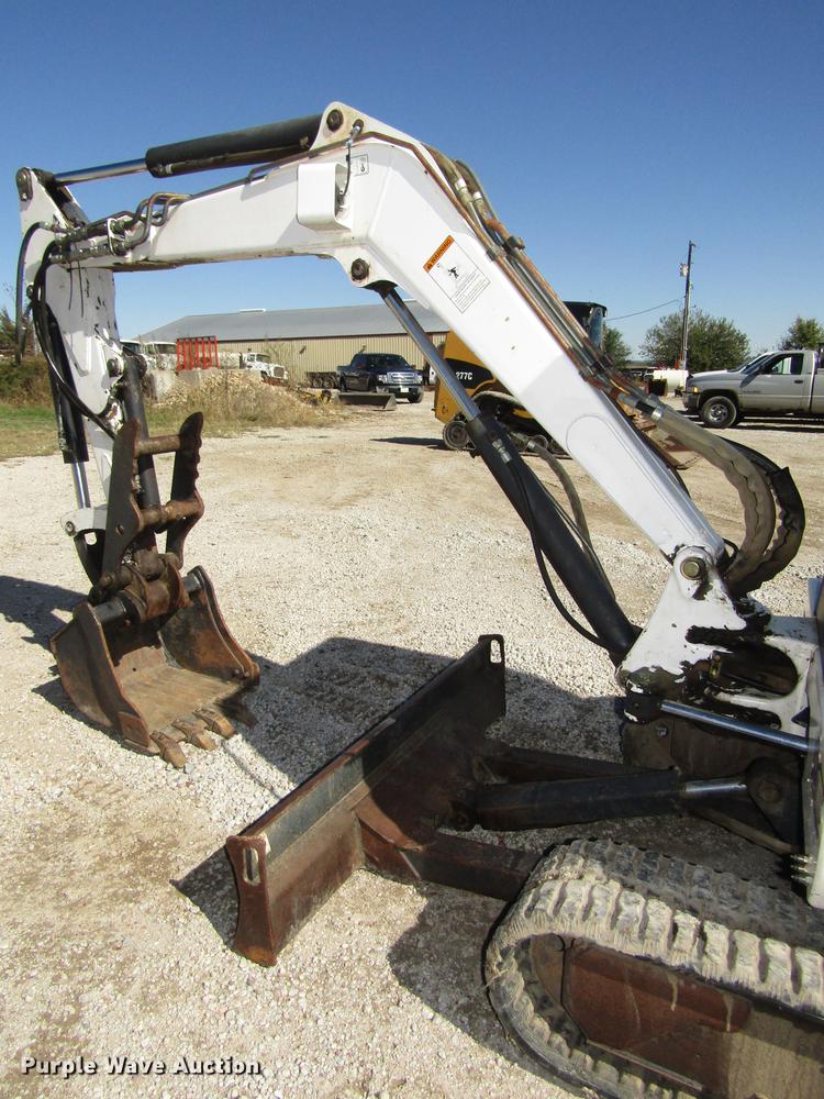 image for item DA3184 2002 Bobcat 331D compact excavator