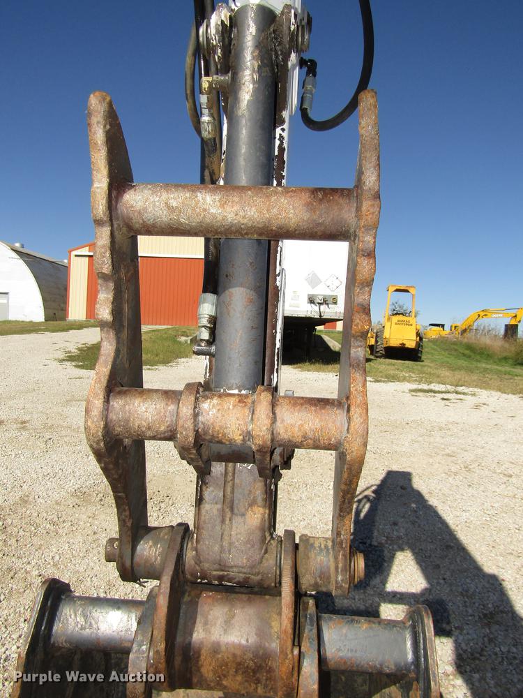 image for item DA3184 2002 Bobcat 331D compact excavator