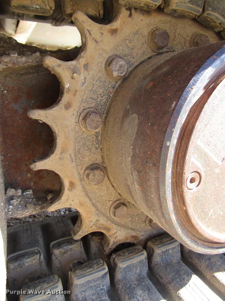 image for item DA3184 2002 Bobcat 331D compact excavator