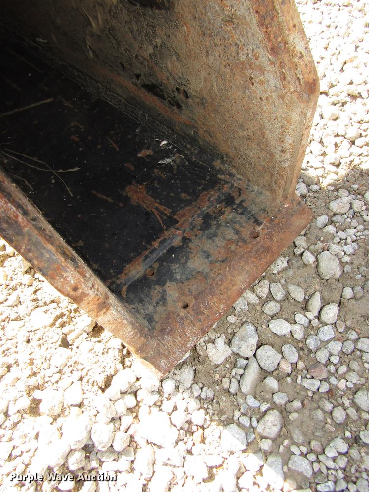 image for item DA3184 2002 Bobcat 331D compact excavator