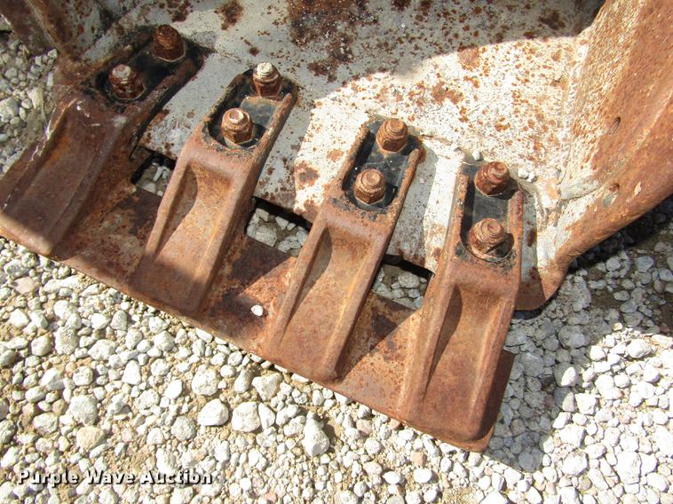 image for item DA3184 2002 Bobcat 331D compact excavator