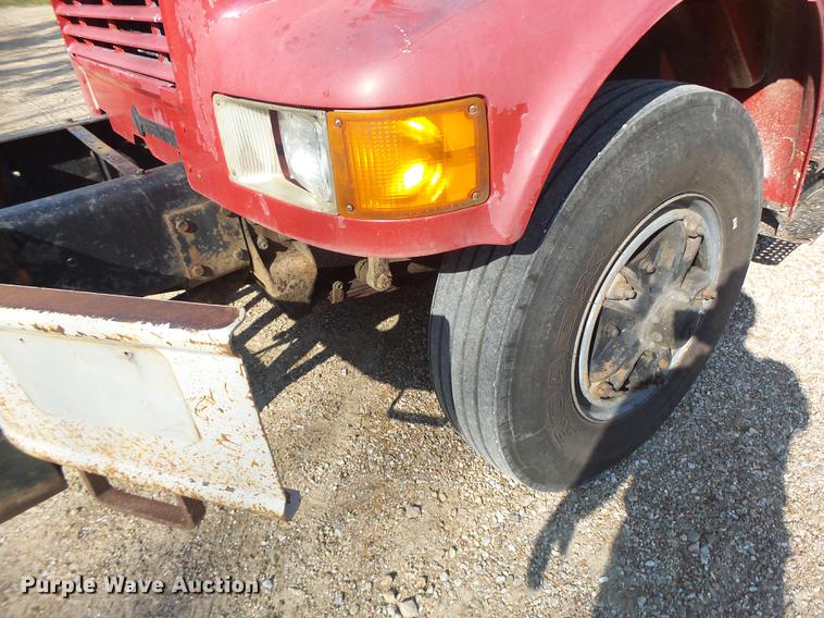 image for item DB1462 1997 International 4900 dump truck