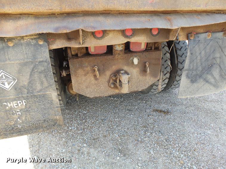 image for item DB1462 1997 International 4900 dump truck