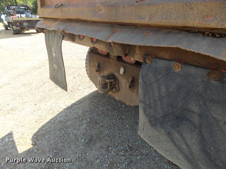 image for item DB1462 1997 International 4900 dump truck