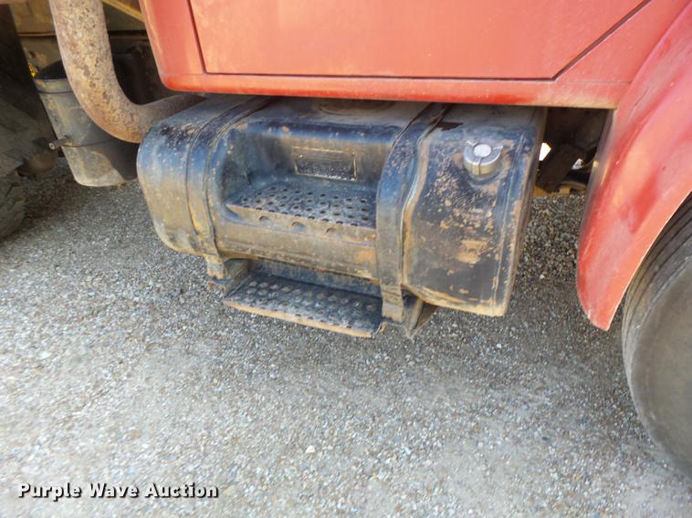 image for item DB1462 1997 International 4900 dump truck