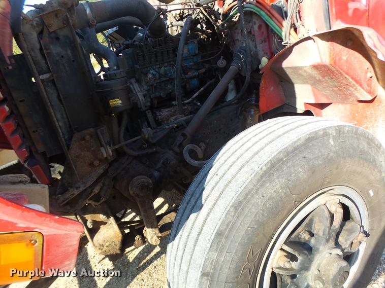 image for item DB1462 1997 International 4900 dump truck