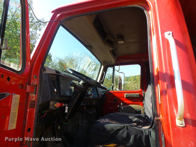 image for item DB1462 1997 International 4900 dump truck