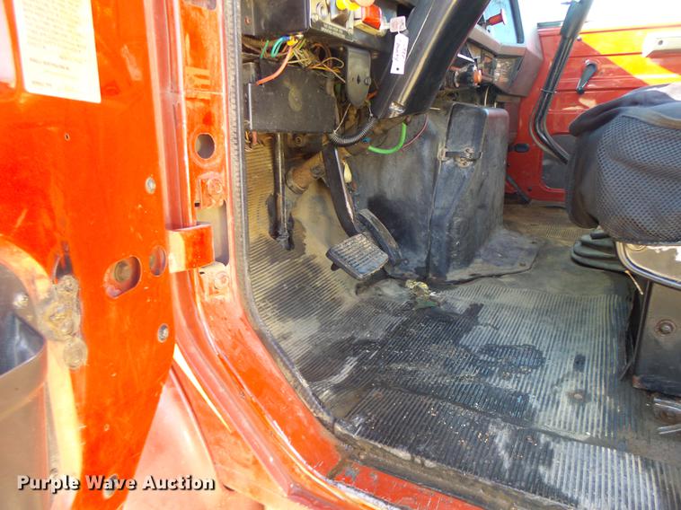 image for item DB1462 1997 International 4900 dump truck