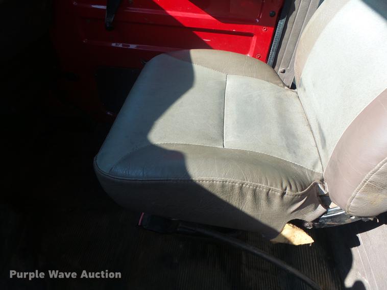 image for item DB1462 1997 International 4900 dump truck