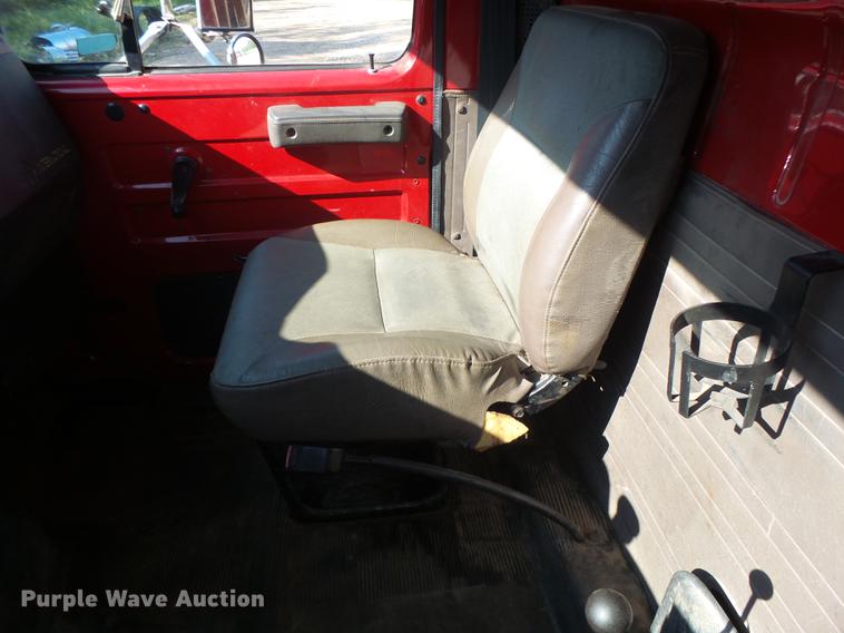 image for item DB1462 1997 International 4900 dump truck