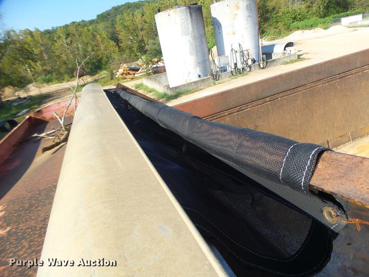 image for item DB1462 1997 International 4900 dump truck