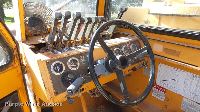 image for item DB3459 Broderson IC-200-2C crane