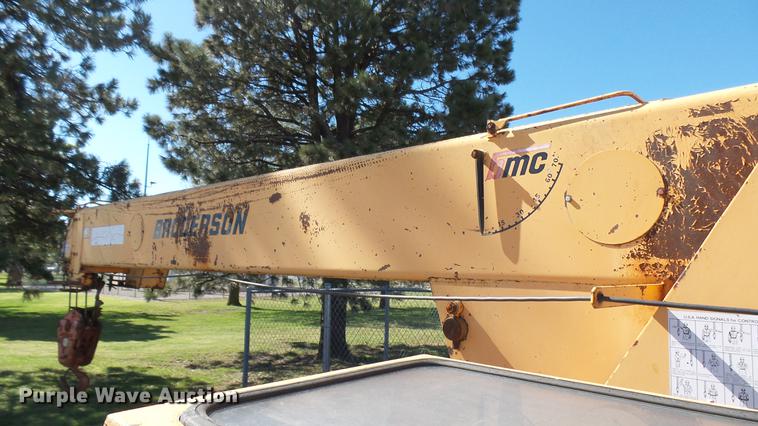 image for item DB3459 Broderson IC-200-2C crane