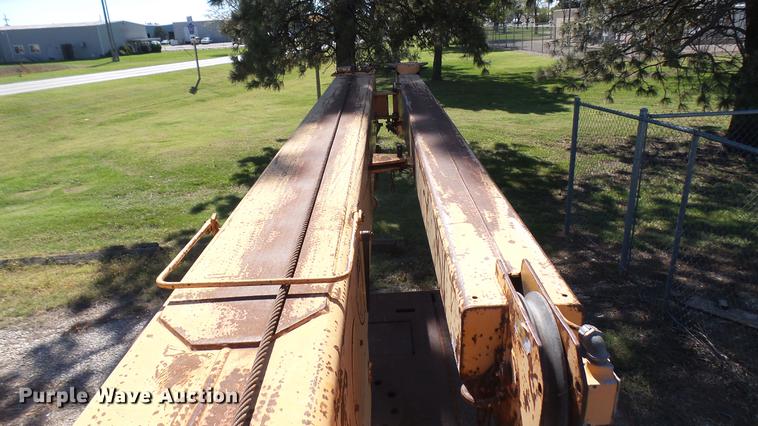 image for item DB3459 Broderson IC-200-2C crane