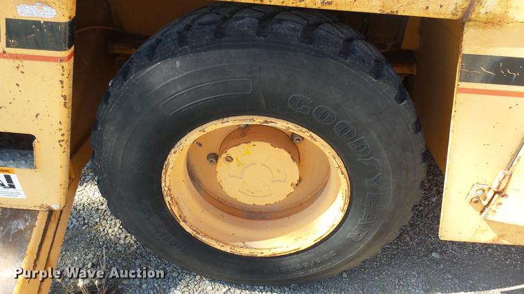 image for item DB3459 Broderson IC-200-2C crane