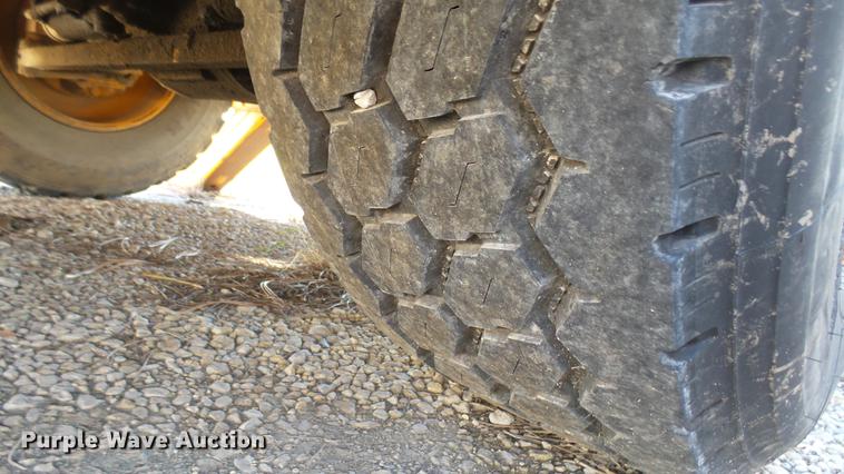 image for item DB3459 Broderson IC-200-2C crane