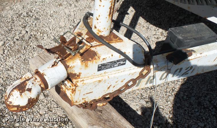 image for item DB3460 2001 CM enclosed cargo trailer