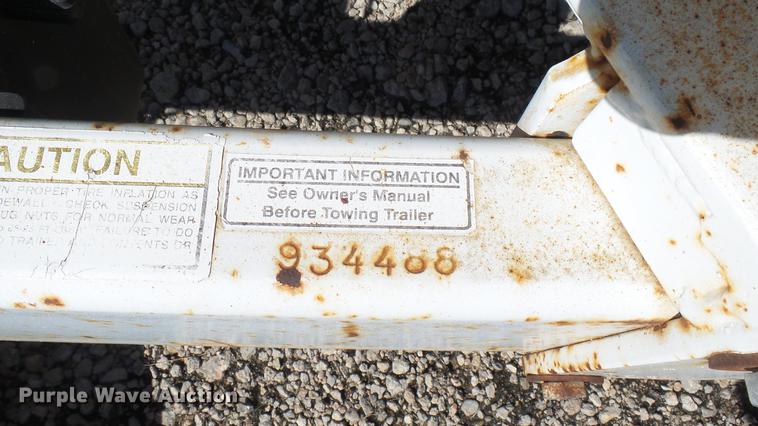 image for item DB3460 2001 CM enclosed cargo trailer