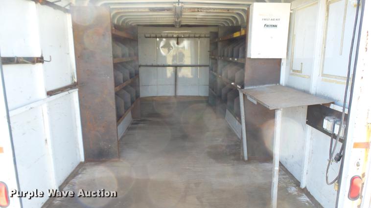 image for item DB3460 2001 CM enclosed cargo trailer