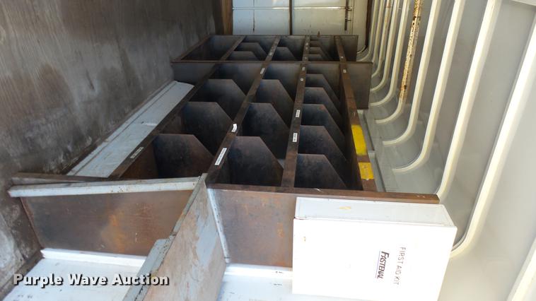 image for item DB3460 2001 CM enclosed cargo trailer