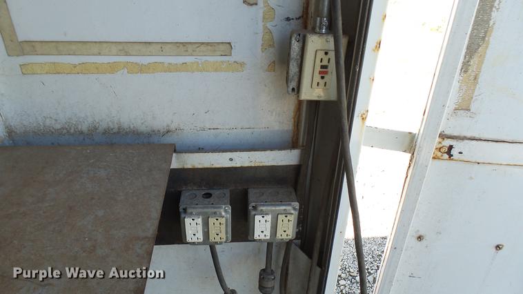 image for item DB3460 2001 CM enclosed cargo trailer