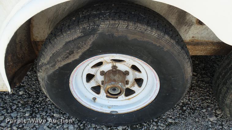 image for item DB3460 2001 CM enclosed cargo trailer