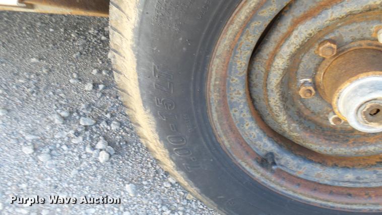 image for item DB3461 1994 Wells Cargo enclosed cargo trailer