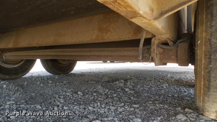 image for item DB3461 1994 Wells Cargo enclosed cargo trailer