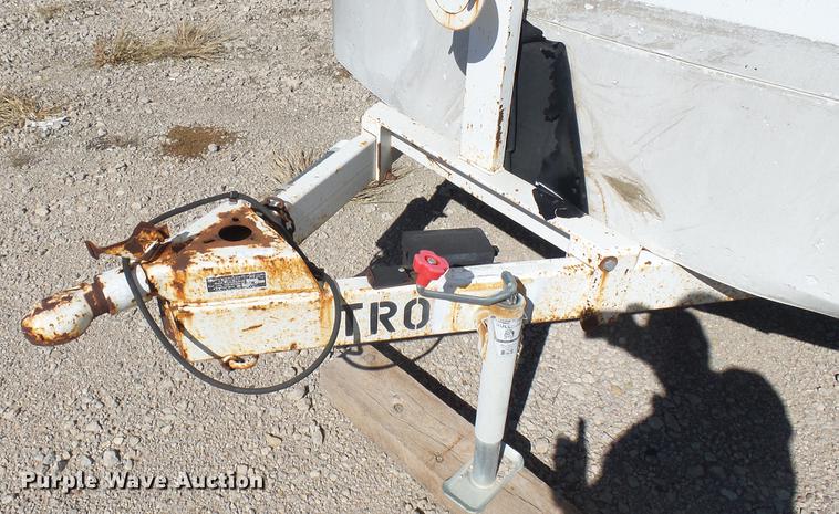 image for item DB3462 2001 CM enclosed cargo trailer