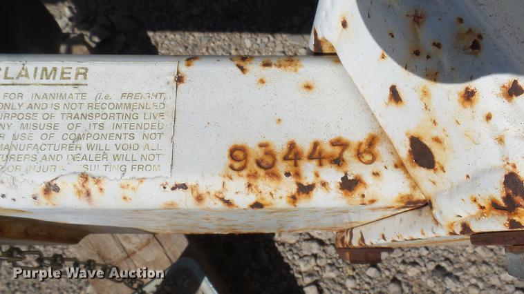 image for item DB3462 2001 CM enclosed cargo trailer