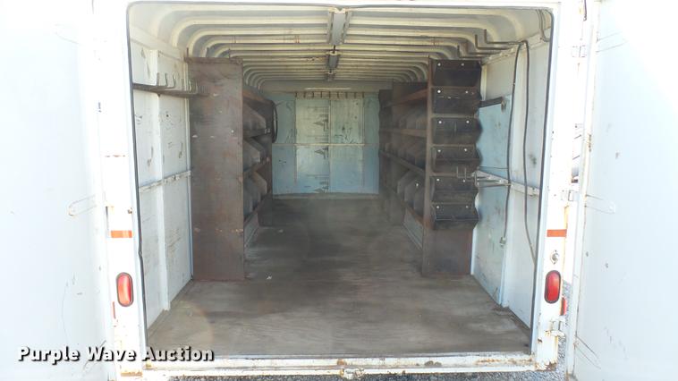 image for item DB3462 2001 CM enclosed cargo trailer
