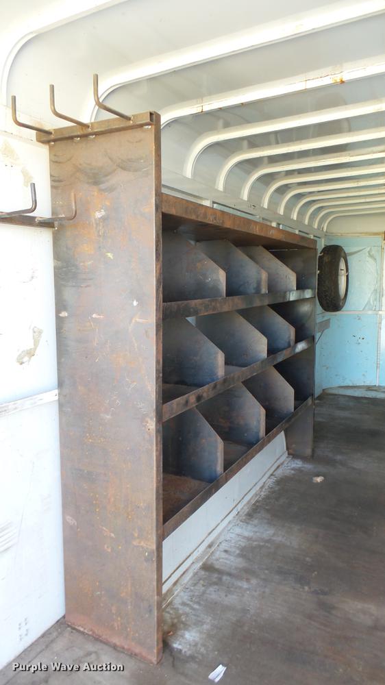 image for item DB3462 2001 CM enclosed cargo trailer