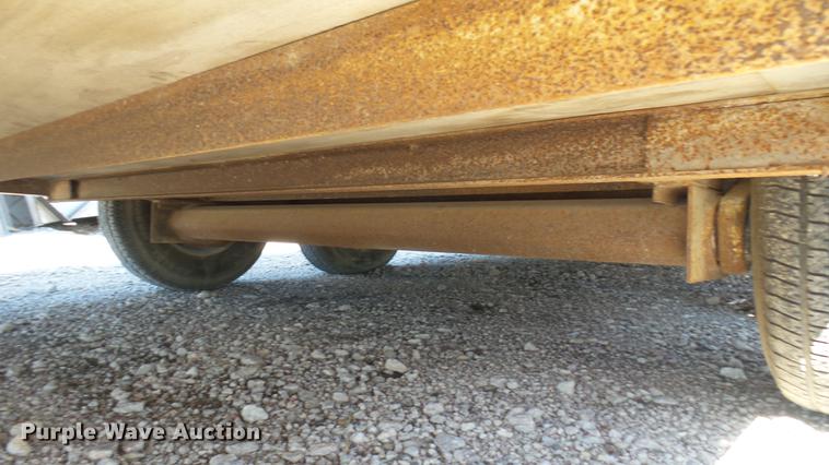 image for item DB3462 2001 CM enclosed cargo trailer