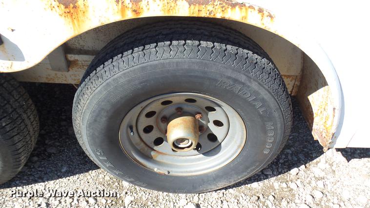 image for item DB3462 2001 CM enclosed cargo trailer