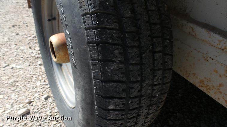 image for item DB3462 2001 CM enclosed cargo trailer