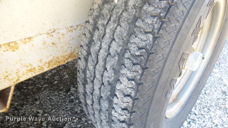 image for item DB3462 2001 CM enclosed cargo trailer