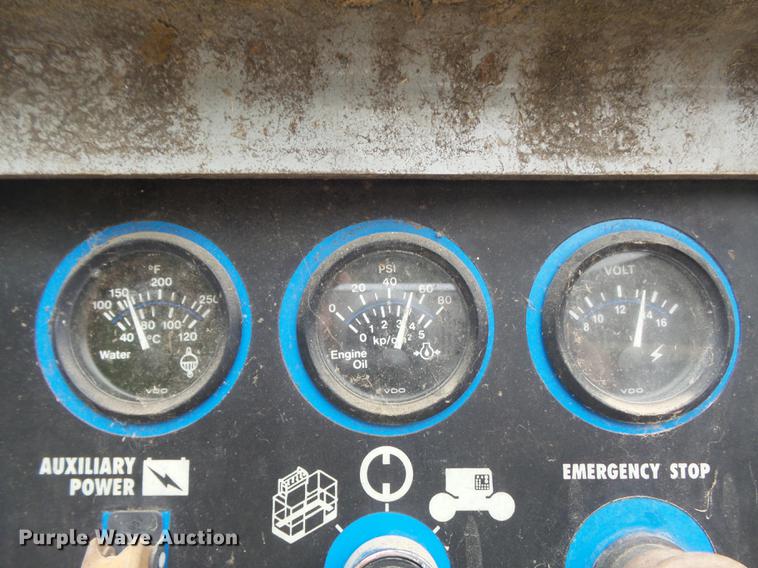 image for item DB6383 1996 Genie S-60 boom lift