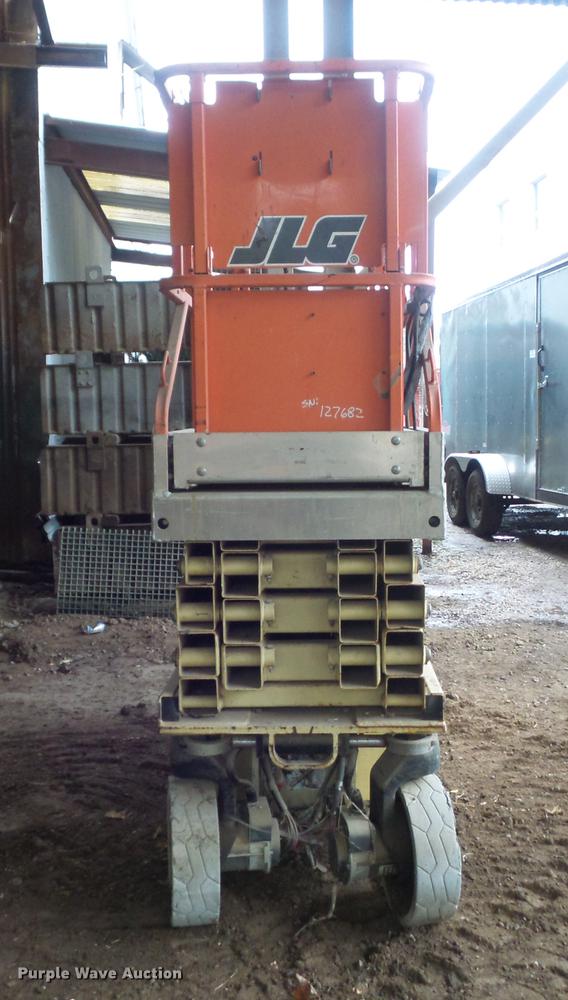 image for item DB6384 2005 JLG 2630ES scissor lift