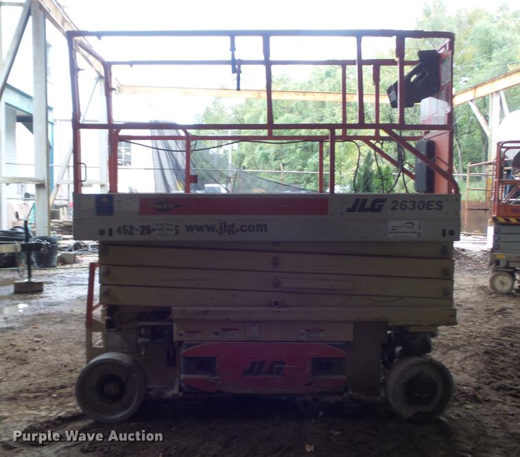 image for item DB6384 2005 JLG 2630ES scissor lift