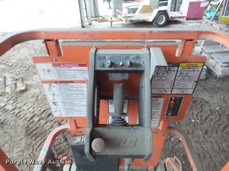 image for item DB6384 2005 JLG 2630ES scissor lift