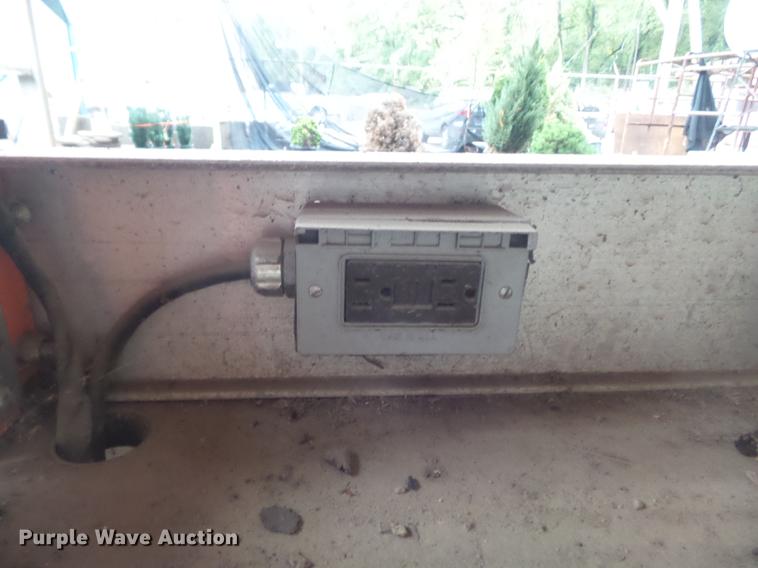 image for item DB6384 2005 JLG 2630ES scissor lift