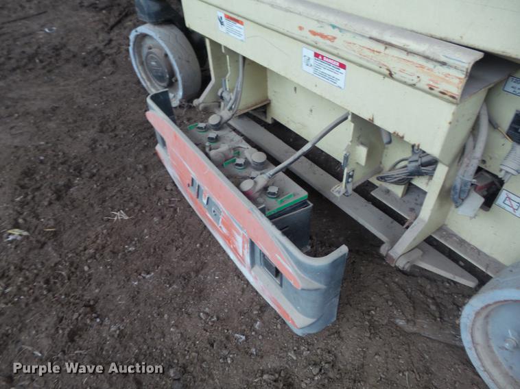 image for item DB6384 2005 JLG 2630ES scissor lift