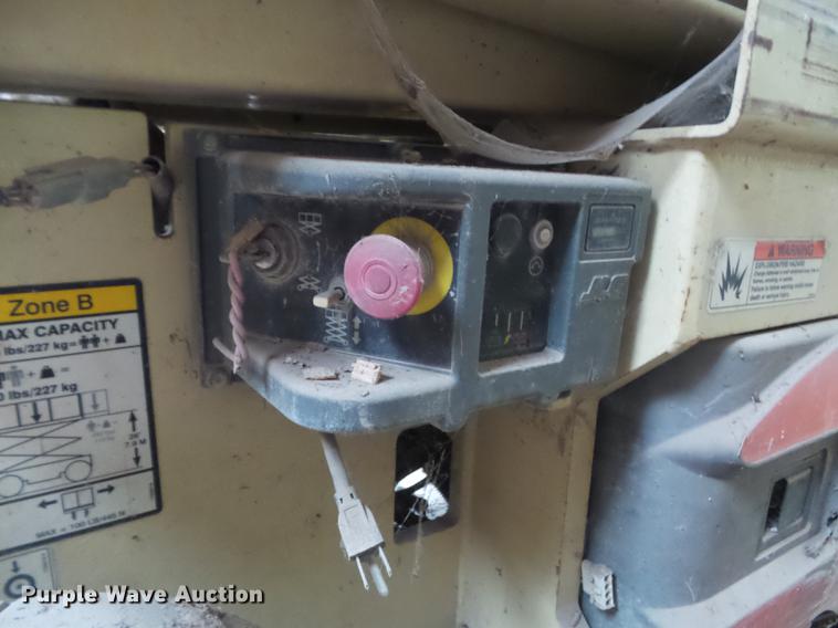 image for item DB6384 2005 JLG 2630ES scissor lift