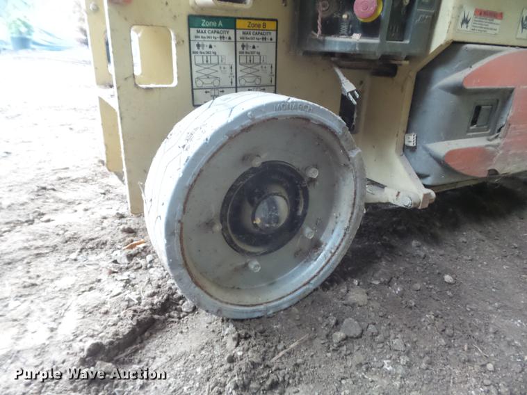 image for item DB6384 2005 JLG 2630ES scissor lift