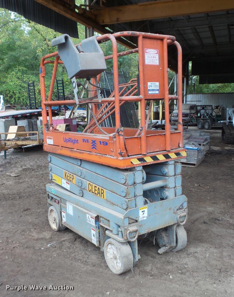 image for item DB6385 2001 Up Right MX19 scissor lift